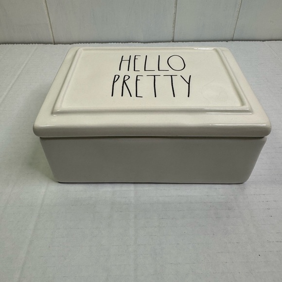 Rae Dunn Ceramic Jewelry Box With Saying “ Hello Pretty” 5X7 In Size New - Picture 4 of 10